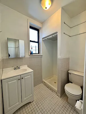 Rented by Bouklis Group | media 7