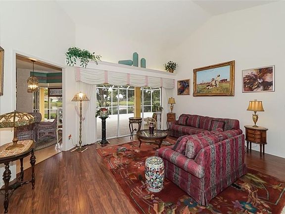 4th image of 8647 Woodbriar Dr