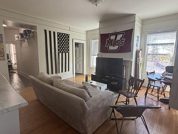 2nd image of 219 Amity St APT 4