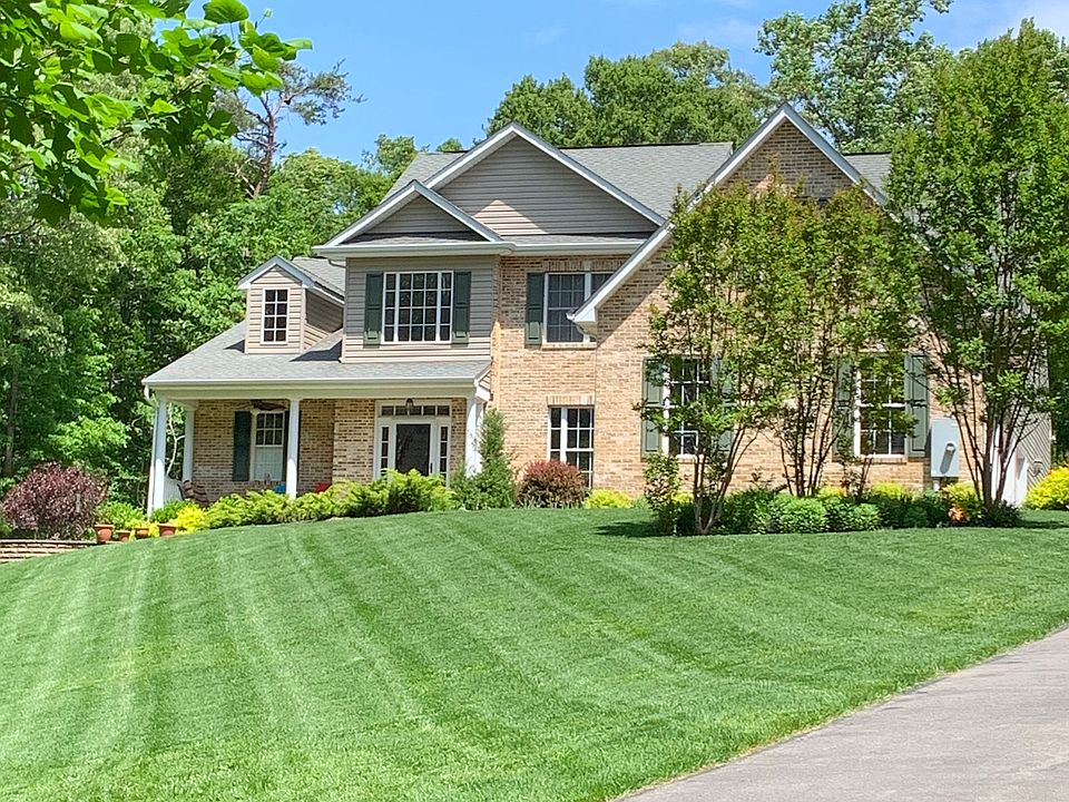 2nd image of 16594 Pond Bluff Ct