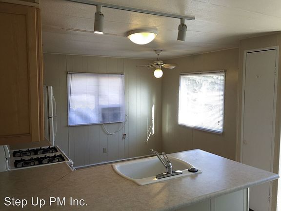 2nd image of 1040 Iroquois Cir