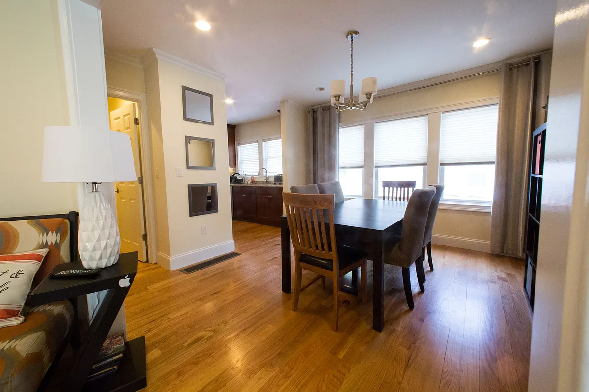 Building Photo - 37 Beaconsfield Rd #1L