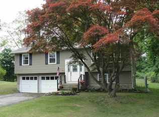 81 Cardinal Dr, Poughkeepsie, NY 12601