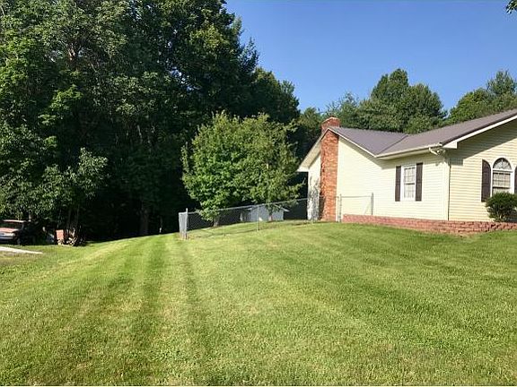 3rd image of 117 Meadowstone Dr