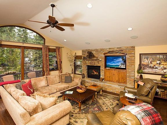 3rd image of 820 Rosewood Cir
