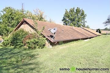2nd image of 400 Linden Ave