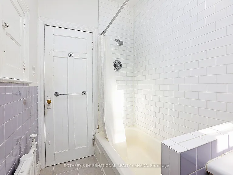 19 Melgund Rd #UPPER — Photo 16