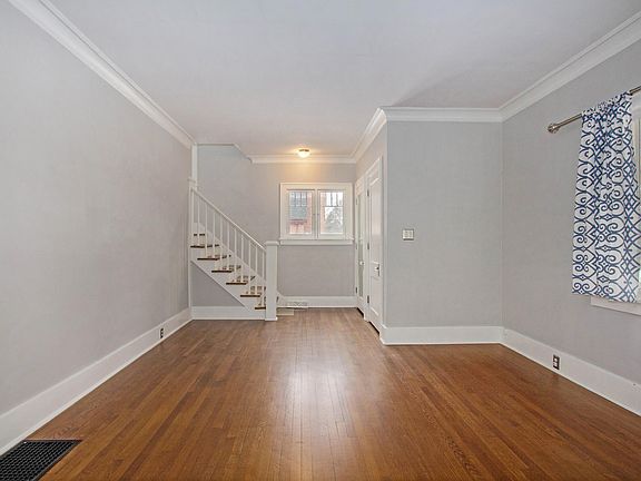 5th image of 652 Ethel Ave SE