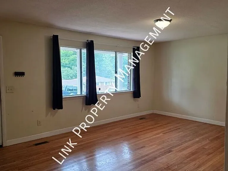 5407 Winniespan Rd — Photo 16