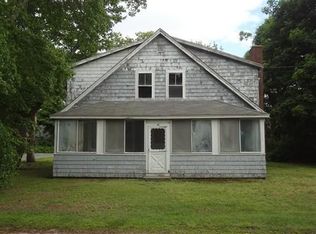 21 Arlington Rd, Plymouth, MA 02360
