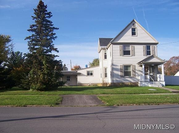 2nd image of 1142 Albany St