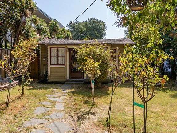 2nd image of 421 Harrison Ave