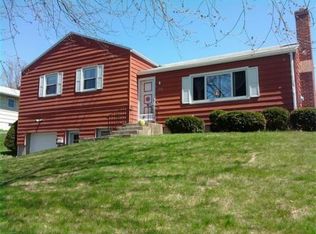 122 Vermont St, Holyoke, MA 01040
