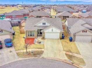 527 Hutton Rd, Yukon, OK 73099