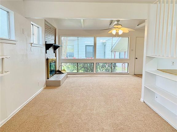 4th image of 613 SE 2nd St