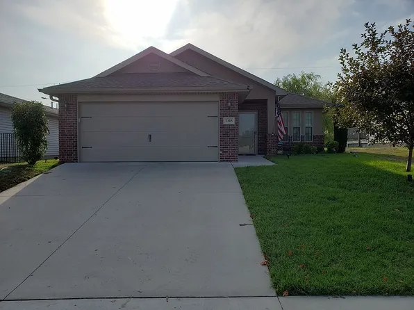 2105 Pennsylvania Ave, Joplin, MO 64804