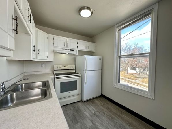 211 Green Bay Rd #4