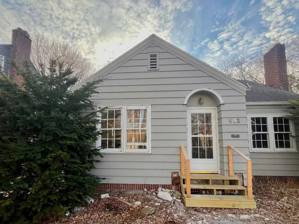 612 10th St SW, Willmar, MN 56201