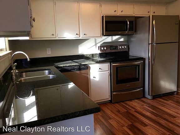 3rd image of 4016 Utah Ave #D