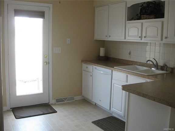 2nd image of 3948 Walden Ave