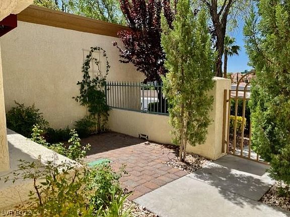 3rd image of 8608 Desert Holly Dr