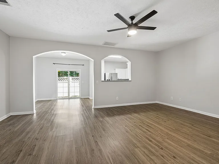 8261 Rossi Rd — Photo 10