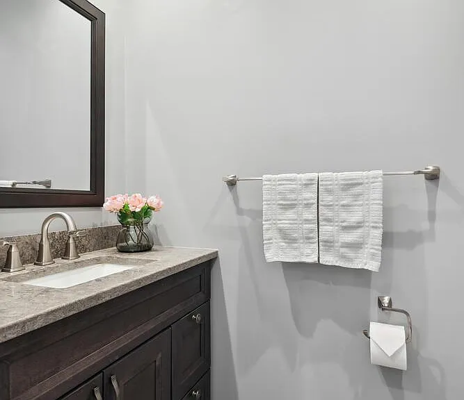 204 Deerfield Ln — Photo 10