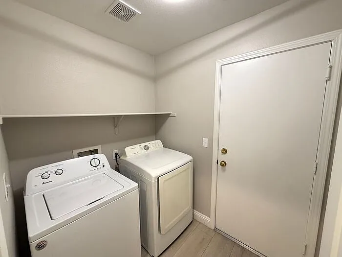 1433 Iron Springs Dr — Photo 9