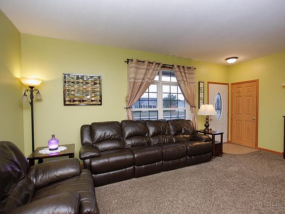 1145 winter cherry ln-104