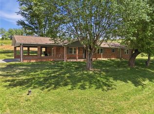 954-1 Parsonsville Rd, Purlear, NC 28665