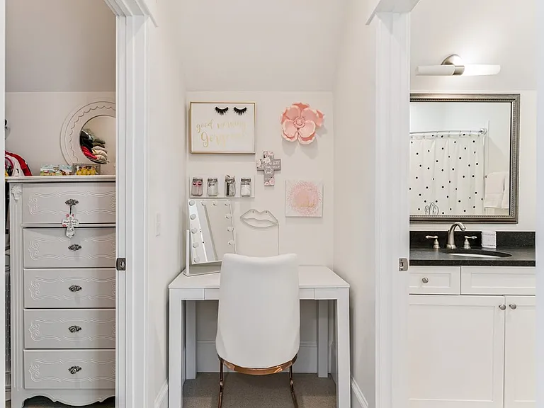 1077 Sinclair Way — Photo 24