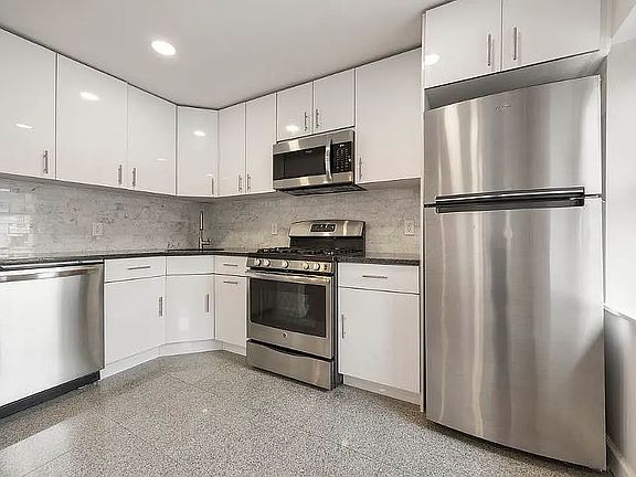 3rd image of 86 S 4th St APT 3