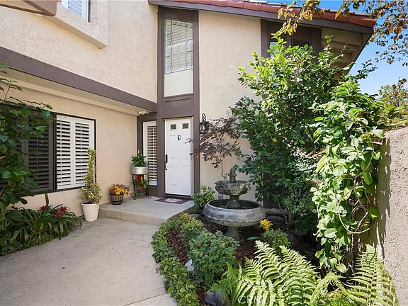 3rd image of 8272 Roma Dr #35