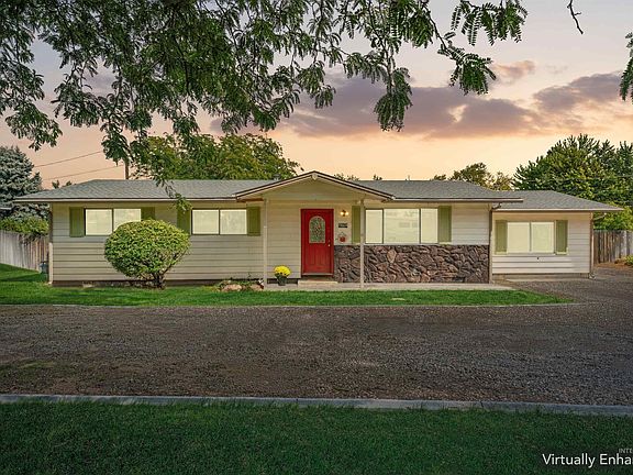 2nd image of 2300 Mountain View Dr