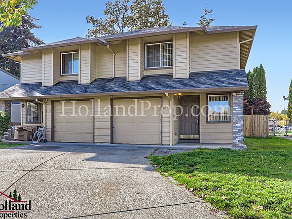 3rd image of 6054-6056 SE Green Ct #6054