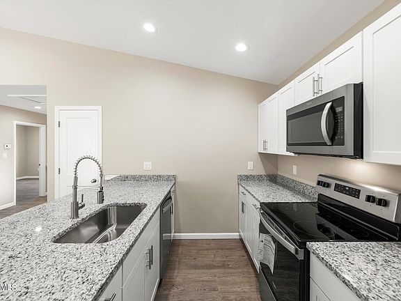 5th image of 3125 Greenway Dr Lot 4R