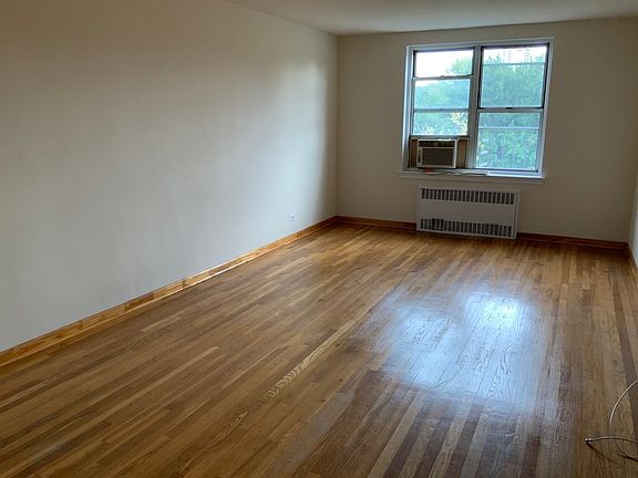 3rd image of 3206 Fairfield Ave APT 7G