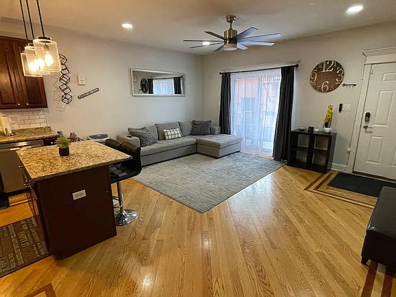 4th image of 4322 S Forrestville Ave APT 1