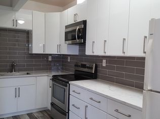 1233 3rd Ave #3, Oakland, CA 94606