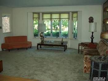 4th image of 130 Norman Ln