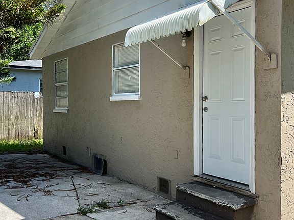 2nd image of 8412 N Elmer St