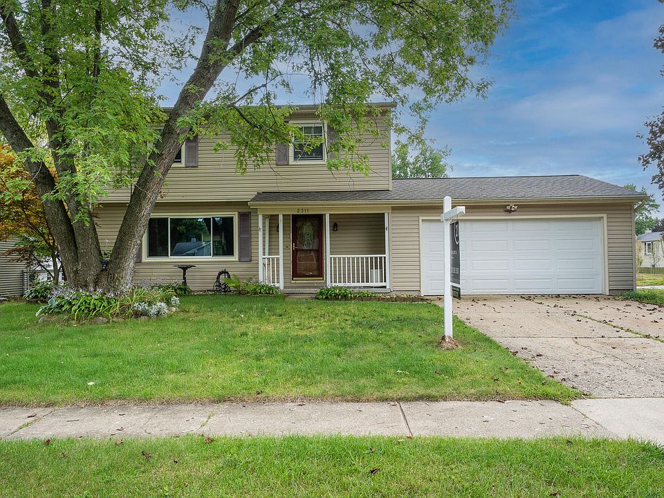 1st image of 2311 Curtis Ave