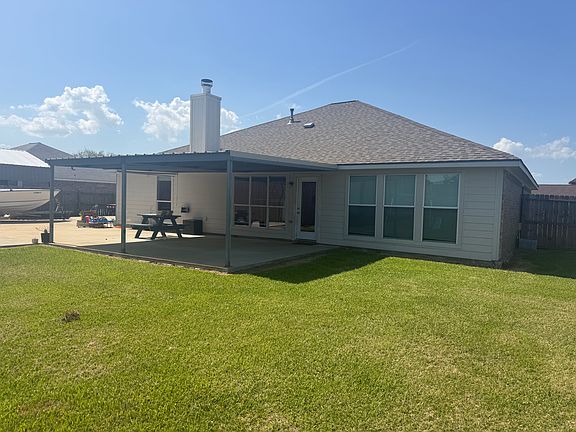 3rd image of 1910 Caroline Ave