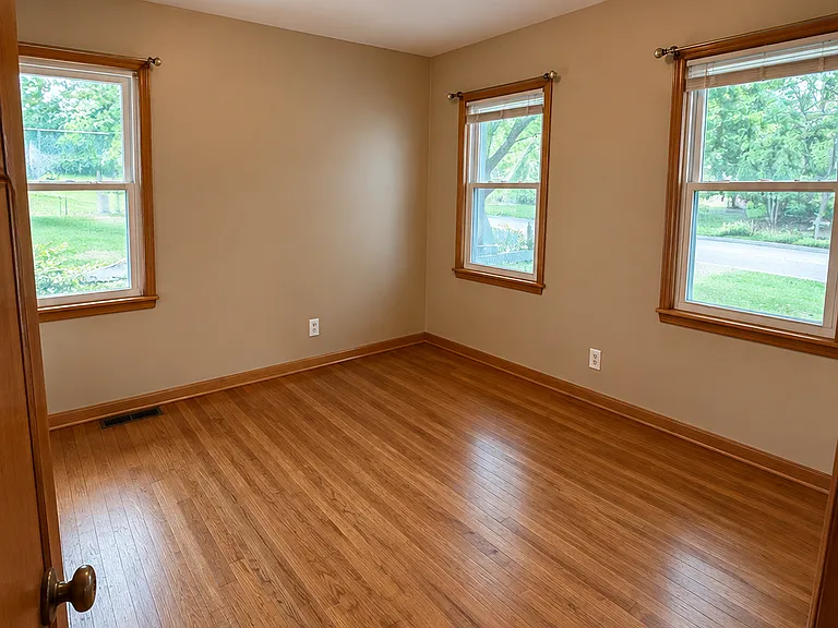2506 Chandler Rd E — Photo 8