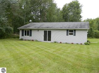 1827 N Nine Mile Rd, Sanford, MI 48657