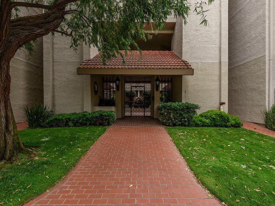 1st image of 217 8th Ave APT 204