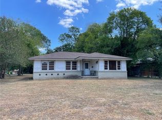 601 Anderson St, Hearne, TX 77859