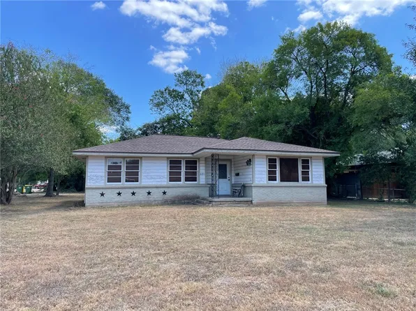 601 Anderson St, Hearne, TX 77859