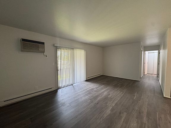 3rd image of 741 N Macomb St #8