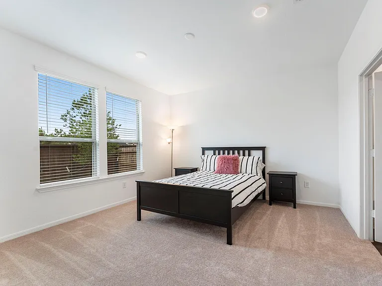 14483 Cedar Ledge Ln — Photo 12